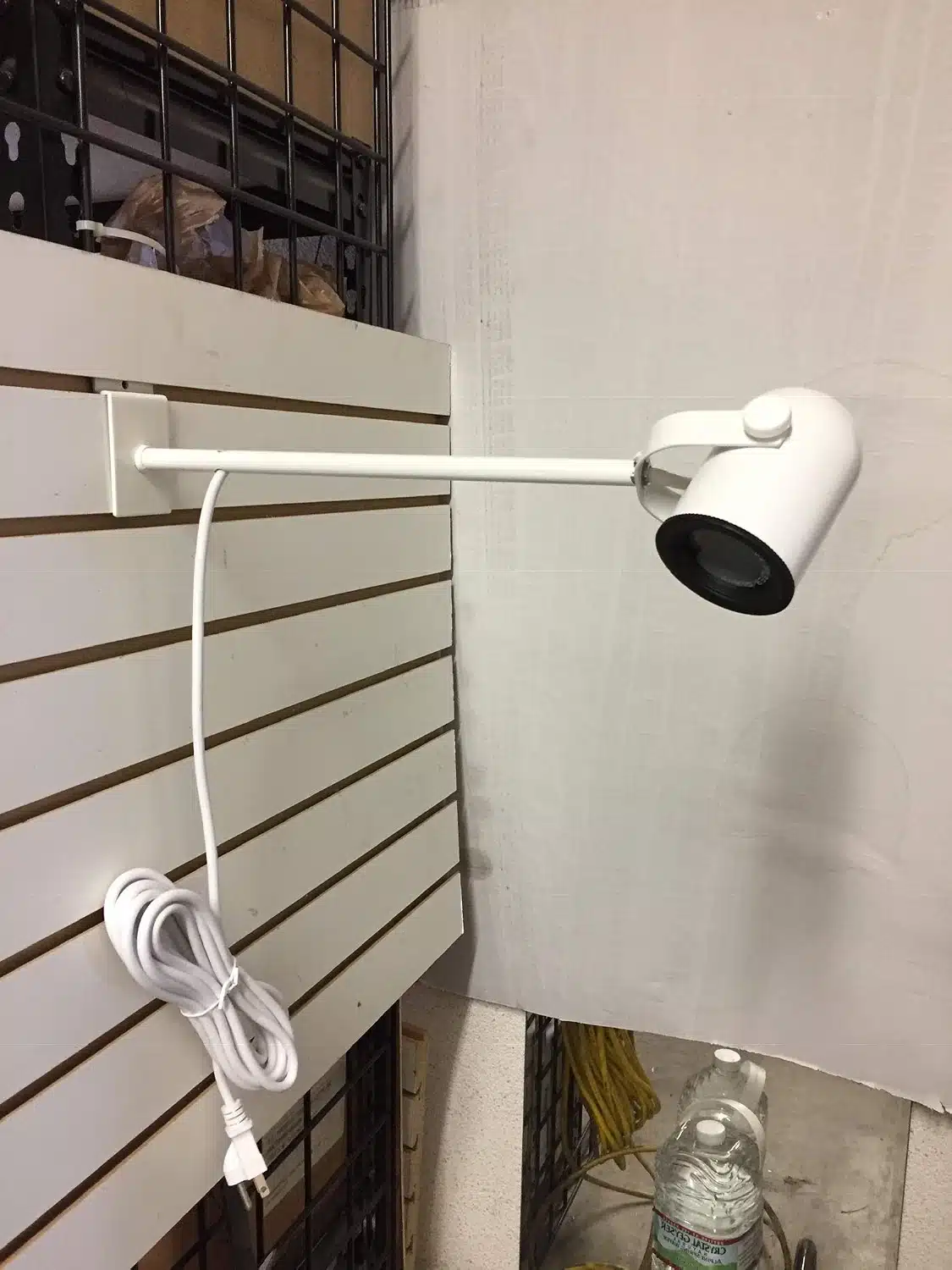 LED Gridwall / Slatwall Display Light - Image 4