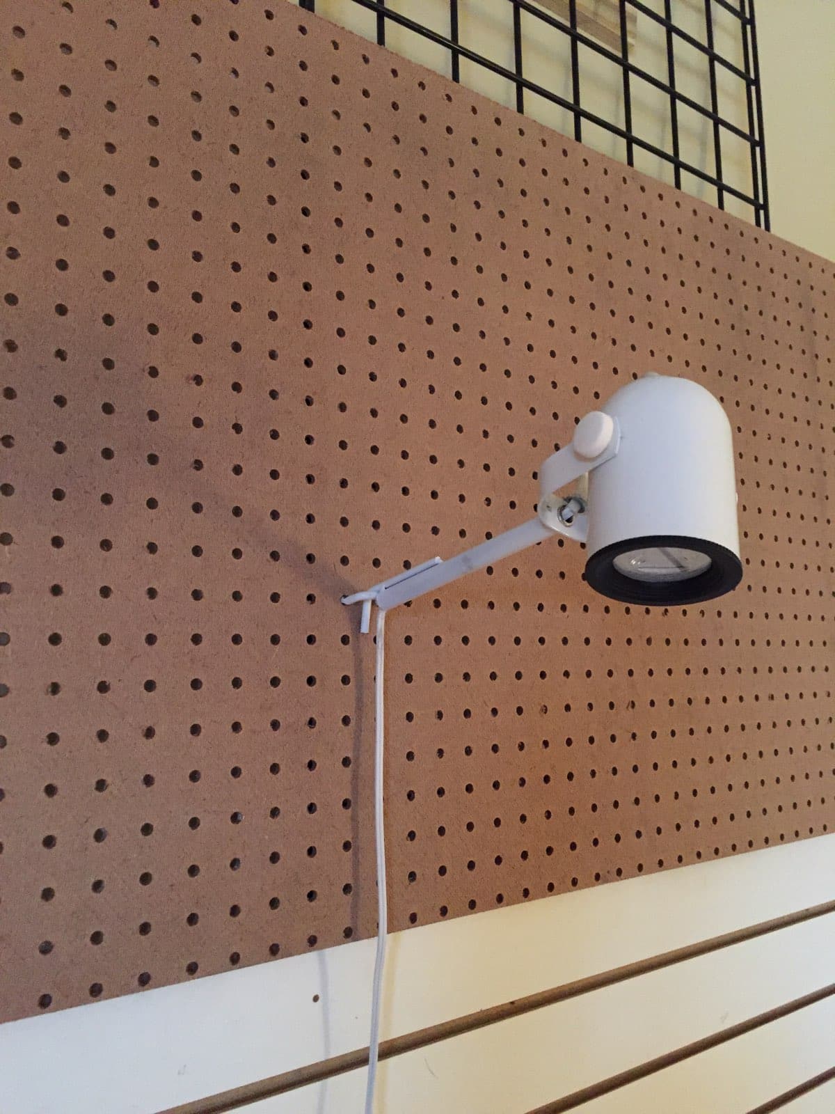 Slotted display work light